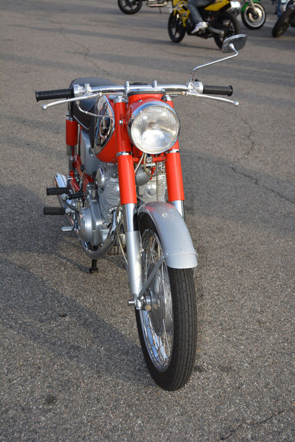 1966 Honda Superhawk 305