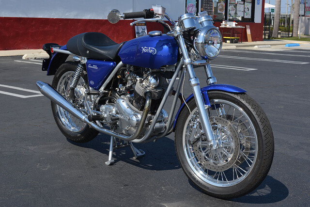 1974 Norton Commando 850