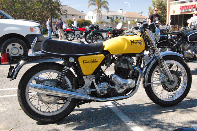 Norton Commando