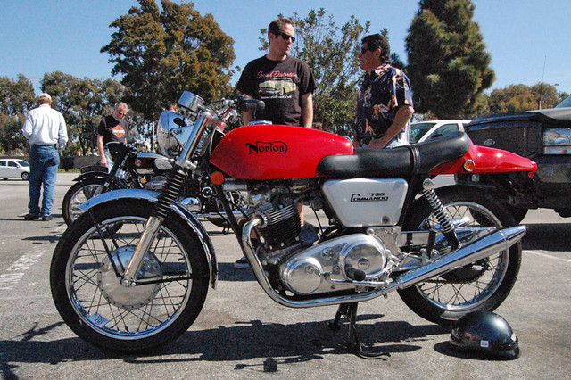 1971 Norton Commando Fastback