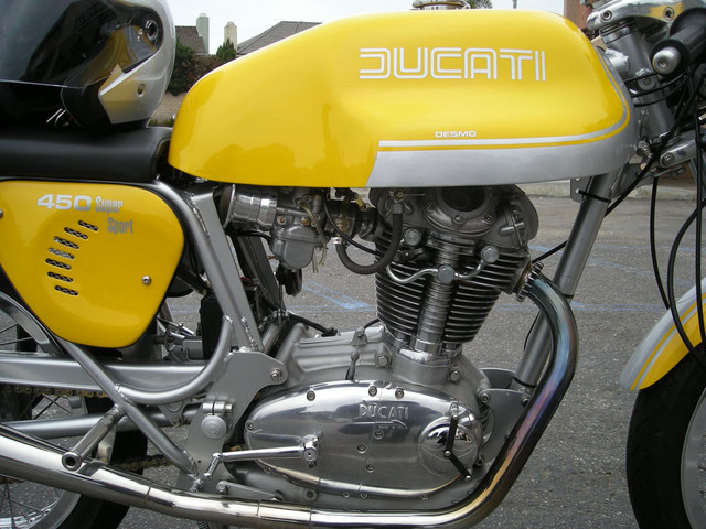 1972 Ducati Desmo 450