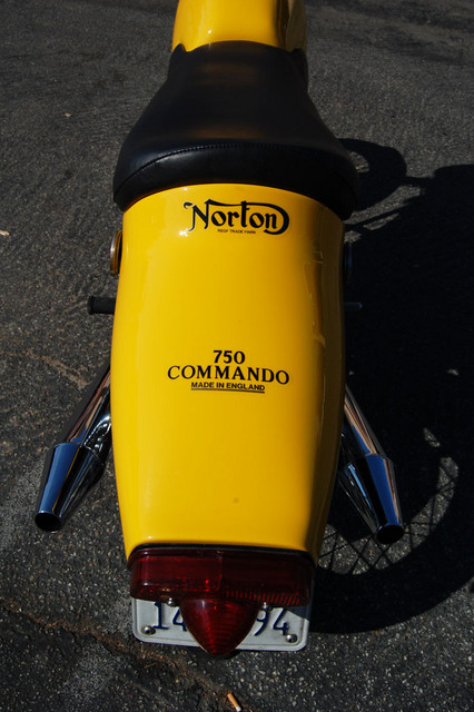 Norton 750 Commando Fastback