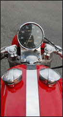 Norvin - Vincent 5 inch clock Norvin - Vincent 5 inch clock